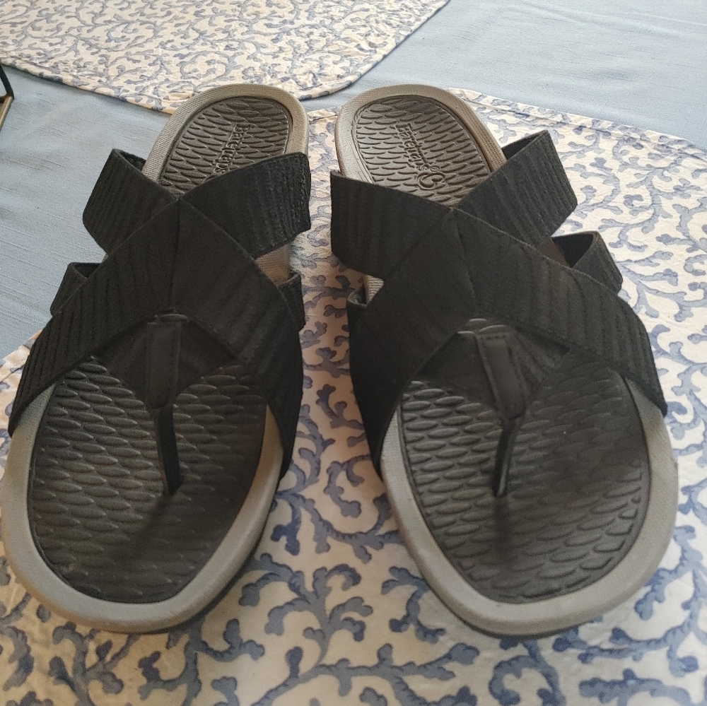 BARETRAPS DIANA STRAPPY SANDLES 11M NEW NO BOX OR TAG.